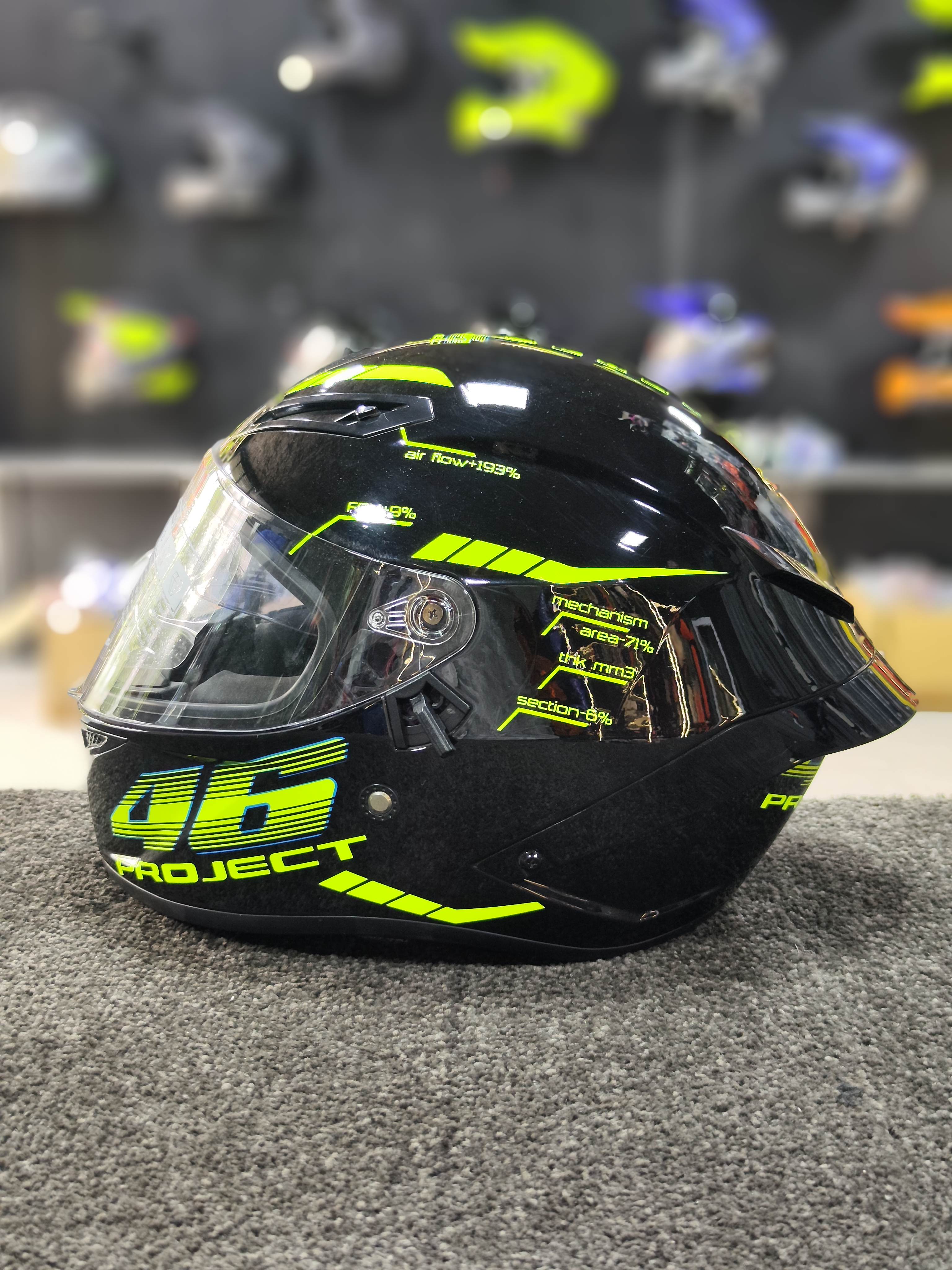 کلاه ریس برند QIKE مدل Full Face Helmet 06 Project اسپرت